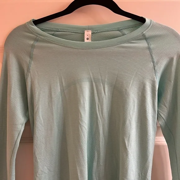 EUC Lululemon Women’s Swiftly Tech Long Sleeve Shirt Mint Blue Green- Size 6 - Picture 2 of 7